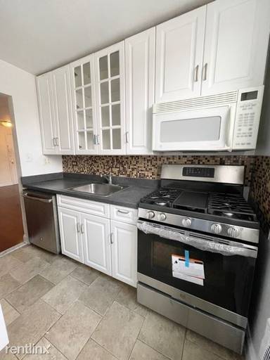 Main picture of 2510 Ocean Pkwy