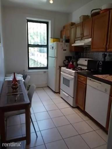 Main picture of 787 Washington Ave