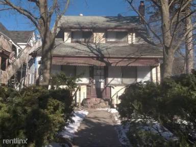 Main picture of 1019 Packard St