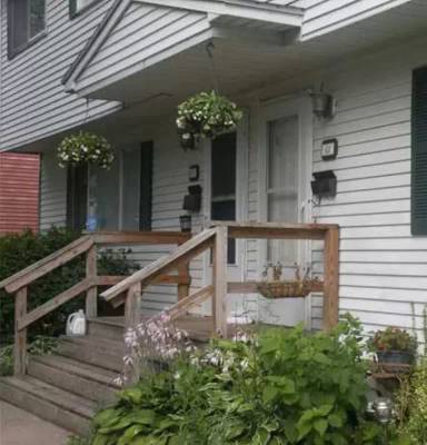Main picture of 610 1/2 Sunflower Dr