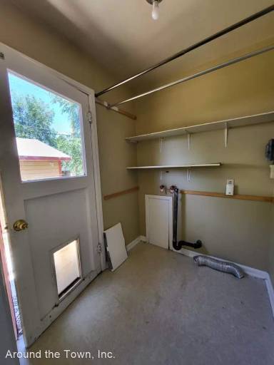 Main picture of 1644 W Reinhart Dr