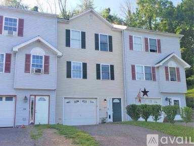 Main picture of 237 Wirt St