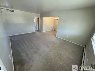 Main picture of 421 Parkdale Ave