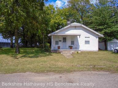 Main picture of 620 W Dill St