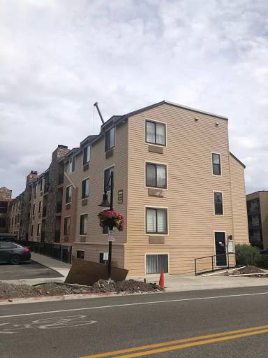 Main picture of 1940 Prospector Ave