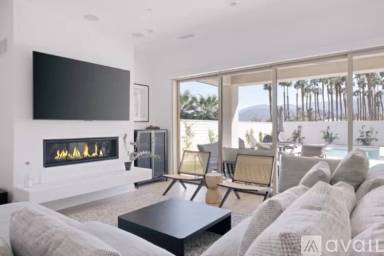 Main picture of 80217 Platinum Way