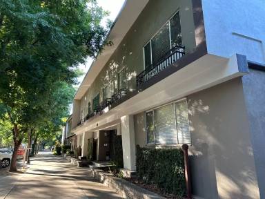 Main picture of 1716 O St