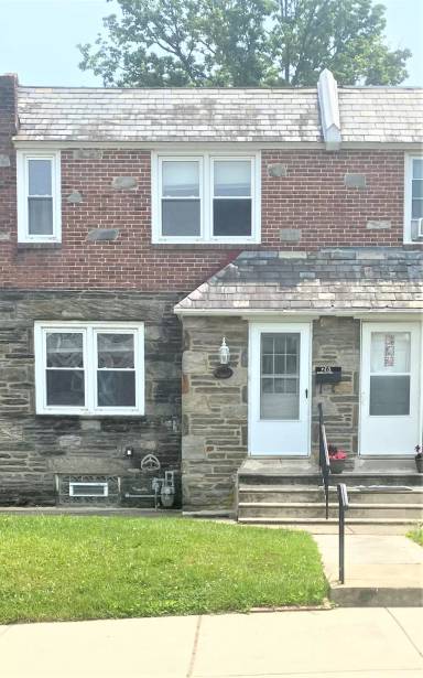 Main picture of 261 S Bayberry Ln