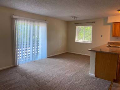 Main picture of 331 J St