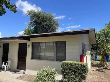 Main picture of 1150 W Blue Heron Blvd