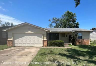 Main picture of 6119 E 20th St