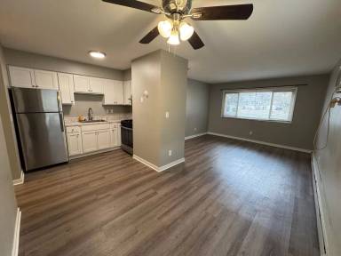 Main picture of 6061 2nd St NE