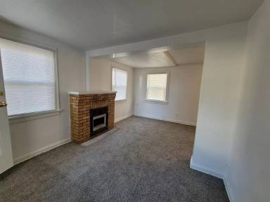 Main picture of 2047 S Broadway Ave