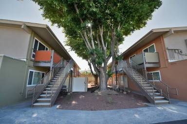 Main picture of 2713 Wyoming Blvd NE
