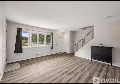 Main picture of 715 Circle Dr