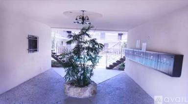 Main picture of 1033 S Westlake Ave