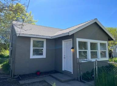 Main picture of 1040 Neal Rd