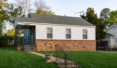 Main picture of 1927 Glory Cir