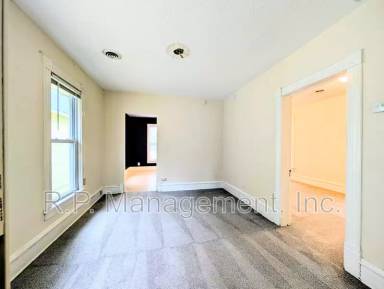 Main picture of 336 16th Ave NE