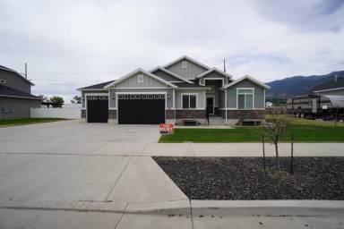 Main picture of 1280 E Canyon Dr