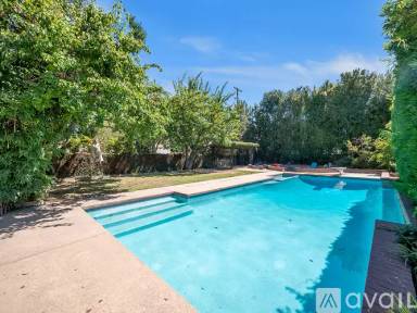Main picture of 4002 Pine Ave