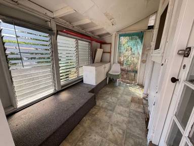 Main picture of 1003 3rd Ave