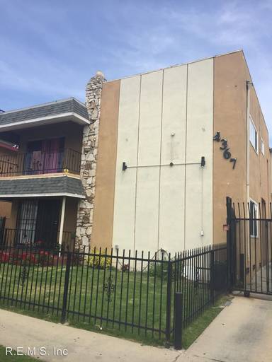 Main picture of 4367 W 142nd St