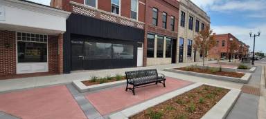 Main picture of 7 E Main St