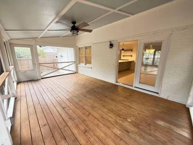 Main picture of 1409 Glencoe Dr