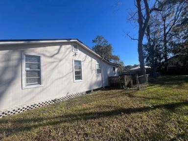 Main picture of 670 Drew St W