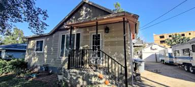 Main picture of 90 N Main St