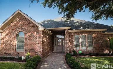 Main picture of 5917 N Cynthia St