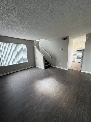 Main picture of 2330 Hurley Way