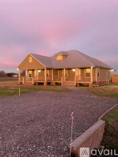Main picture of 1110 Bob White Rd