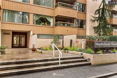 Main picture of 10101 SE 3rd St