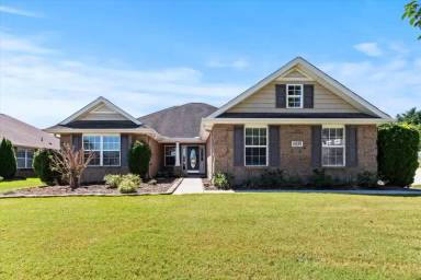 Main picture of 6838 Wintercrest Way SE