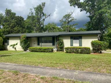 Main picture of 2840 Emily Ln W