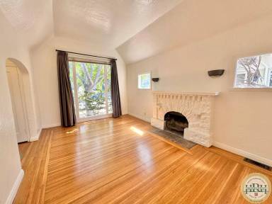 Main picture of 532 Curtis St