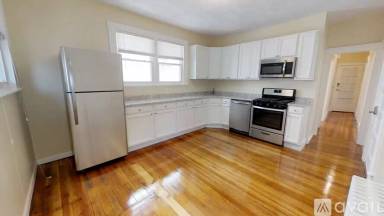 Main picture of 17 Dow St