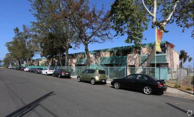 Main picture of Sandpointe Apartments