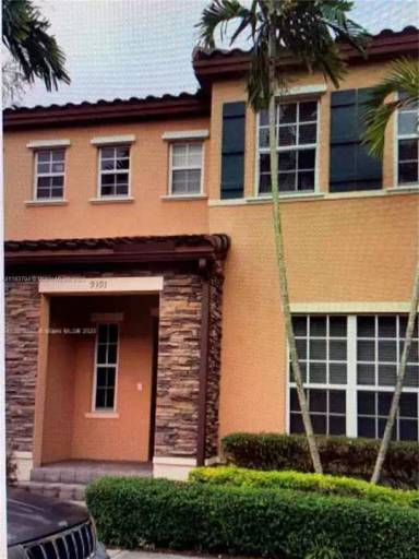 Main picture of Kendall Commons Townhomes