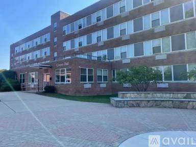 Main picture of 400 Linden Ave