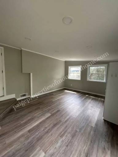 Main picture of 1112 Leonard Dr