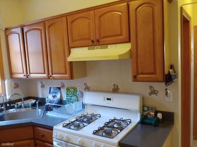 Main picture of 1055 73rd St