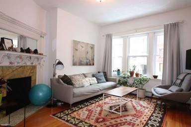 Main picture of 9 Claflin Rd