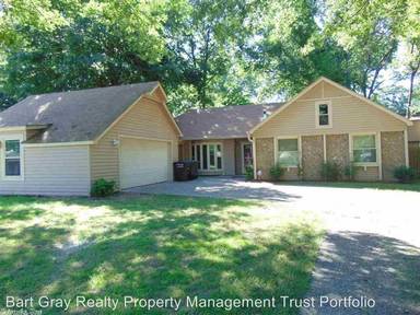 Main picture of 212 Berkshire Cir
