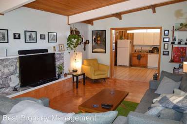 Main picture of 889 E Francis Dr