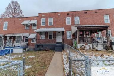 Main picture of 5221 Patrick Henry Dr