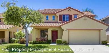 Main picture of 742 Corte Cristal