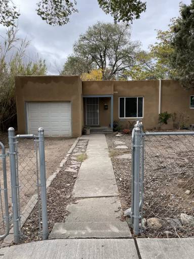 Main picture of 4441 Jupiter St NW